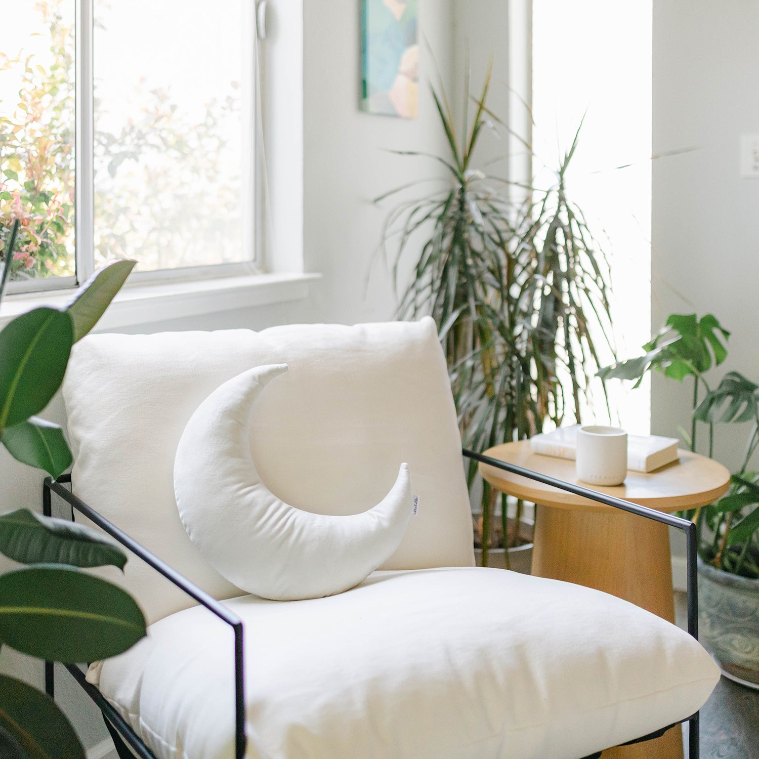 Moonbeam Pillow (Pearl)